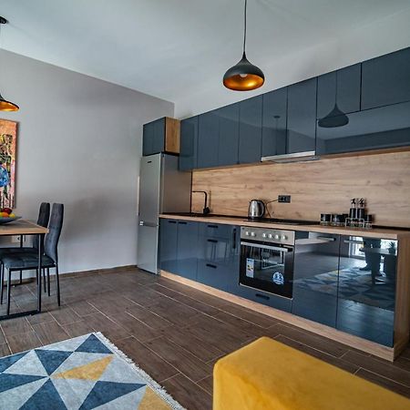 E&S Luxury Suite Apartments 奥赫里德 外观 照片