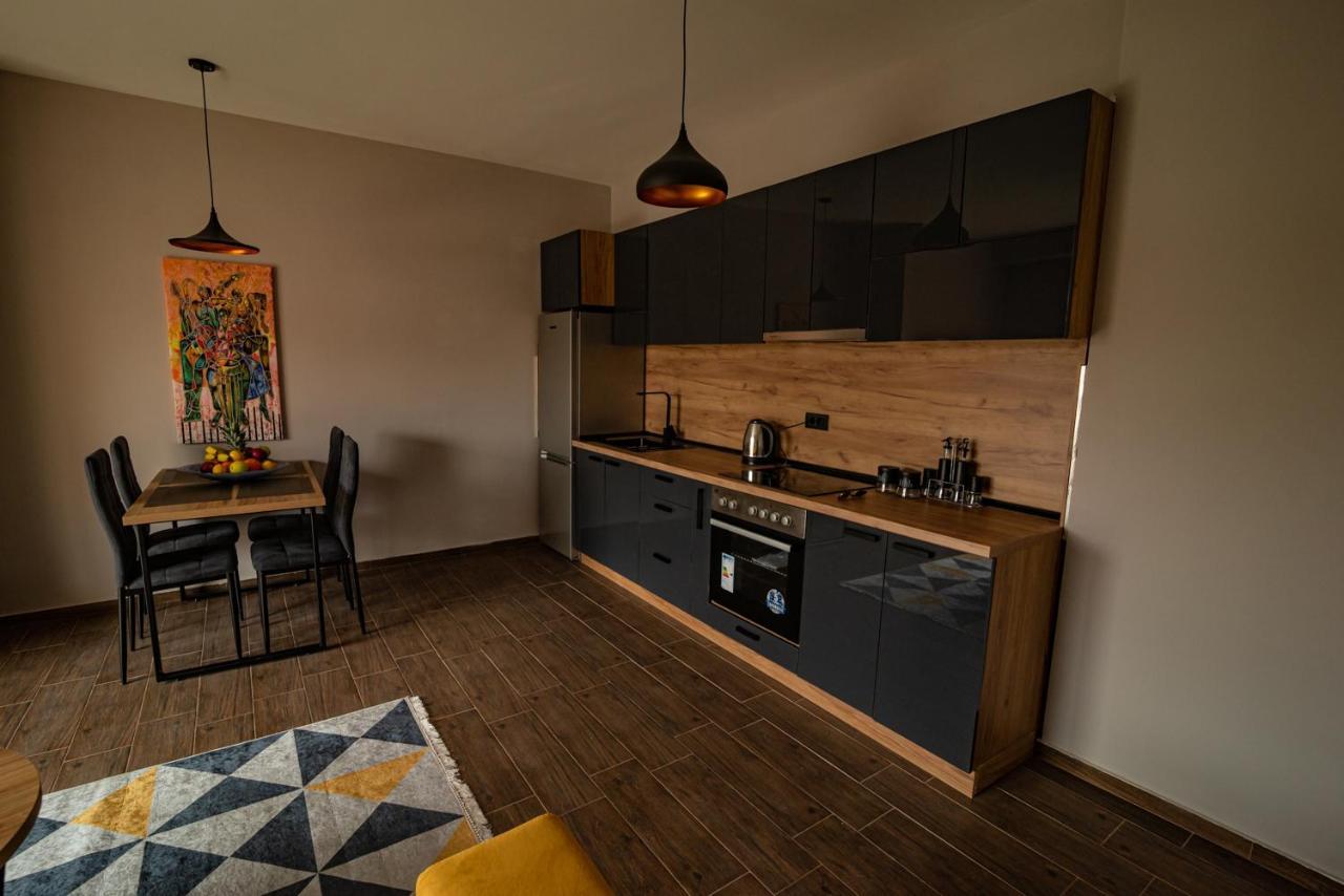 E&S Luxury Suite Apartments 奥赫里德 外观 照片